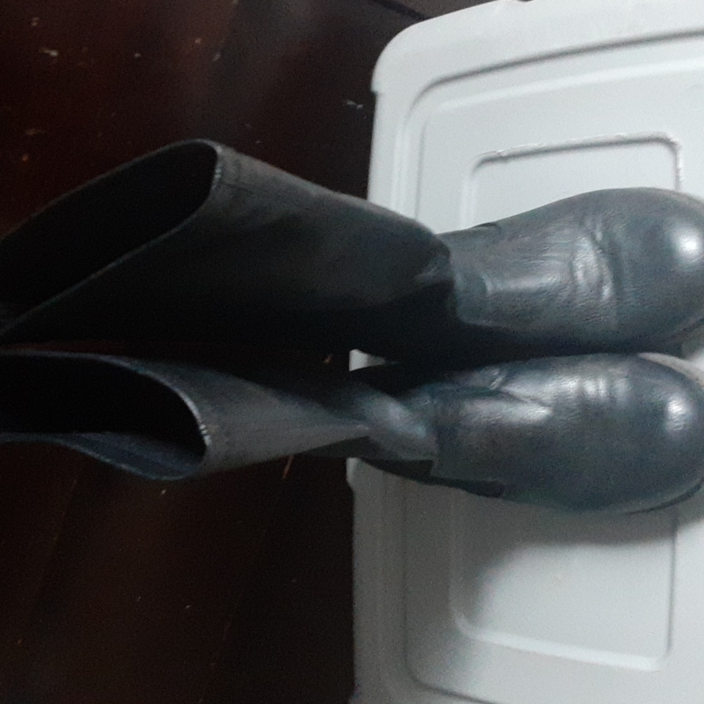 Reaction by Kenneth Cole boots